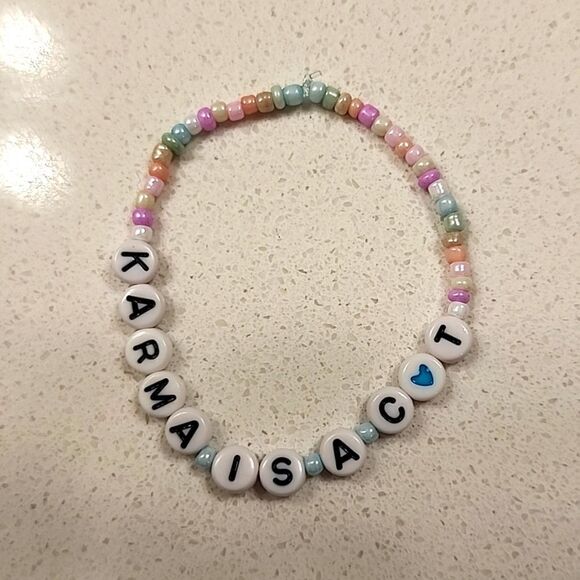 Taylor Swift Friendship Bracelet - Picture 1 of 1